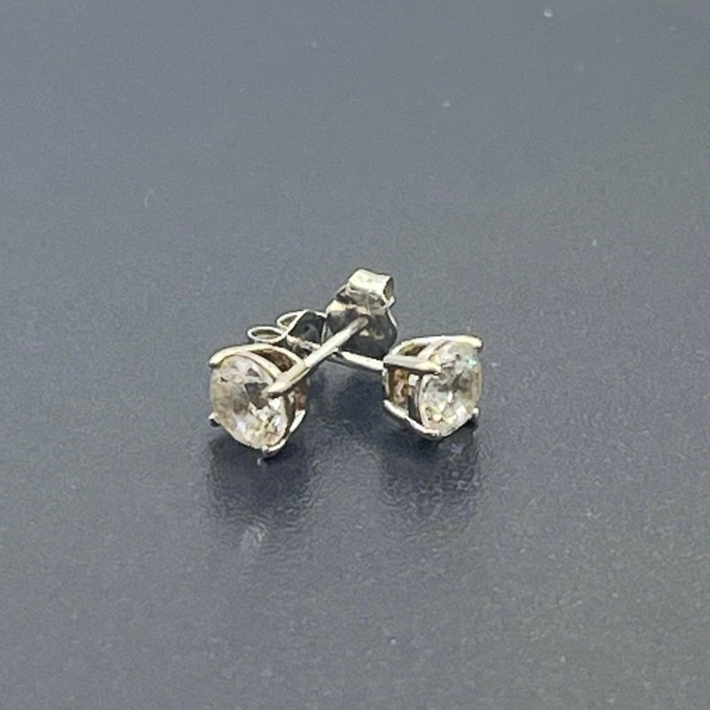 Ross Simons 14K White Gold Round Prong Set Post CZ Stud Earrings 5.7mm 0.98 gram